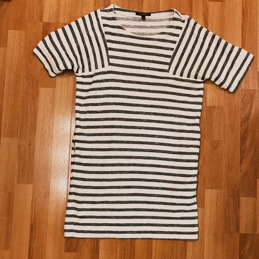 ❤️4/$40 SALE! ❤️ Banana Republic T Shirt Dress